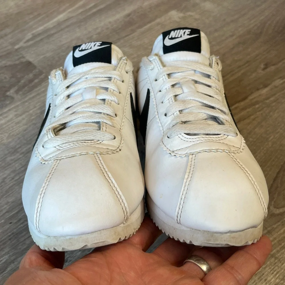 Nike Classic Cortez Leather White Black Sneakers 807471-101 Womens 7.5
